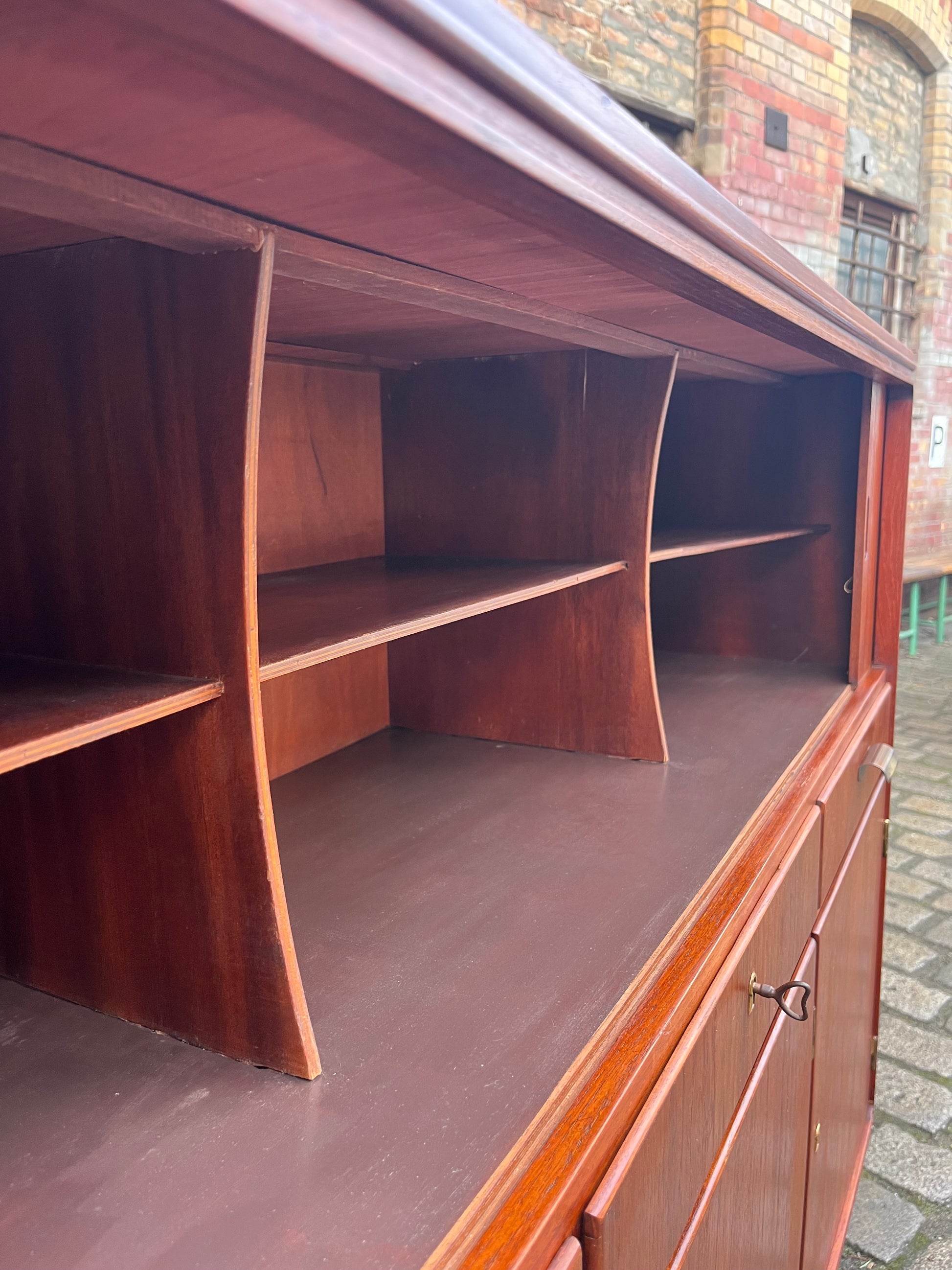 Highboard Teak mit Jalousietüren aus Dänemark