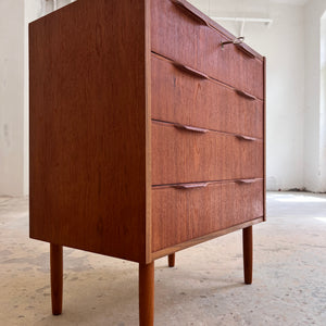 Kommode Teak mit Schloss aus Dänemark