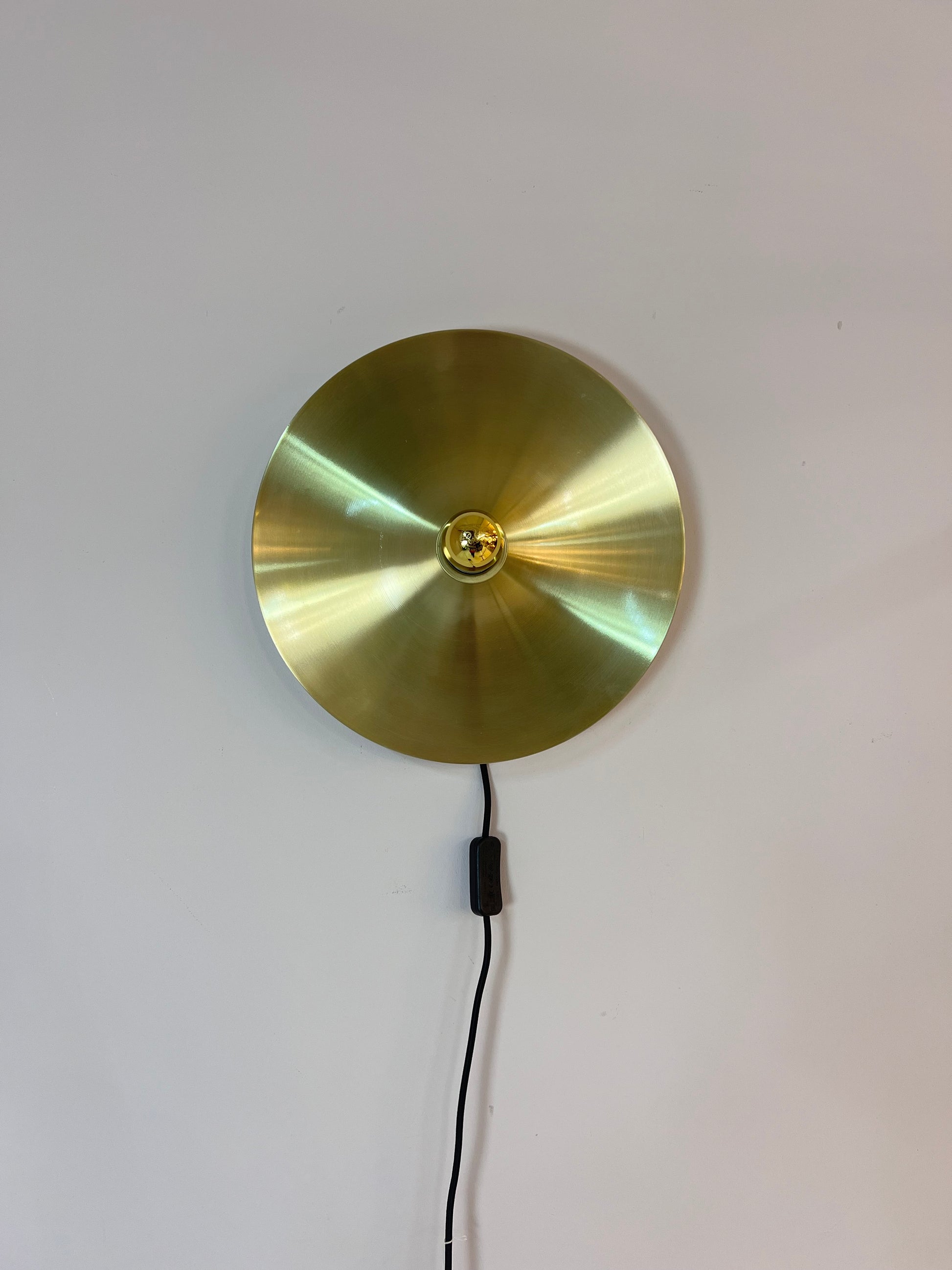 Wandlampe Diskus von STAFF