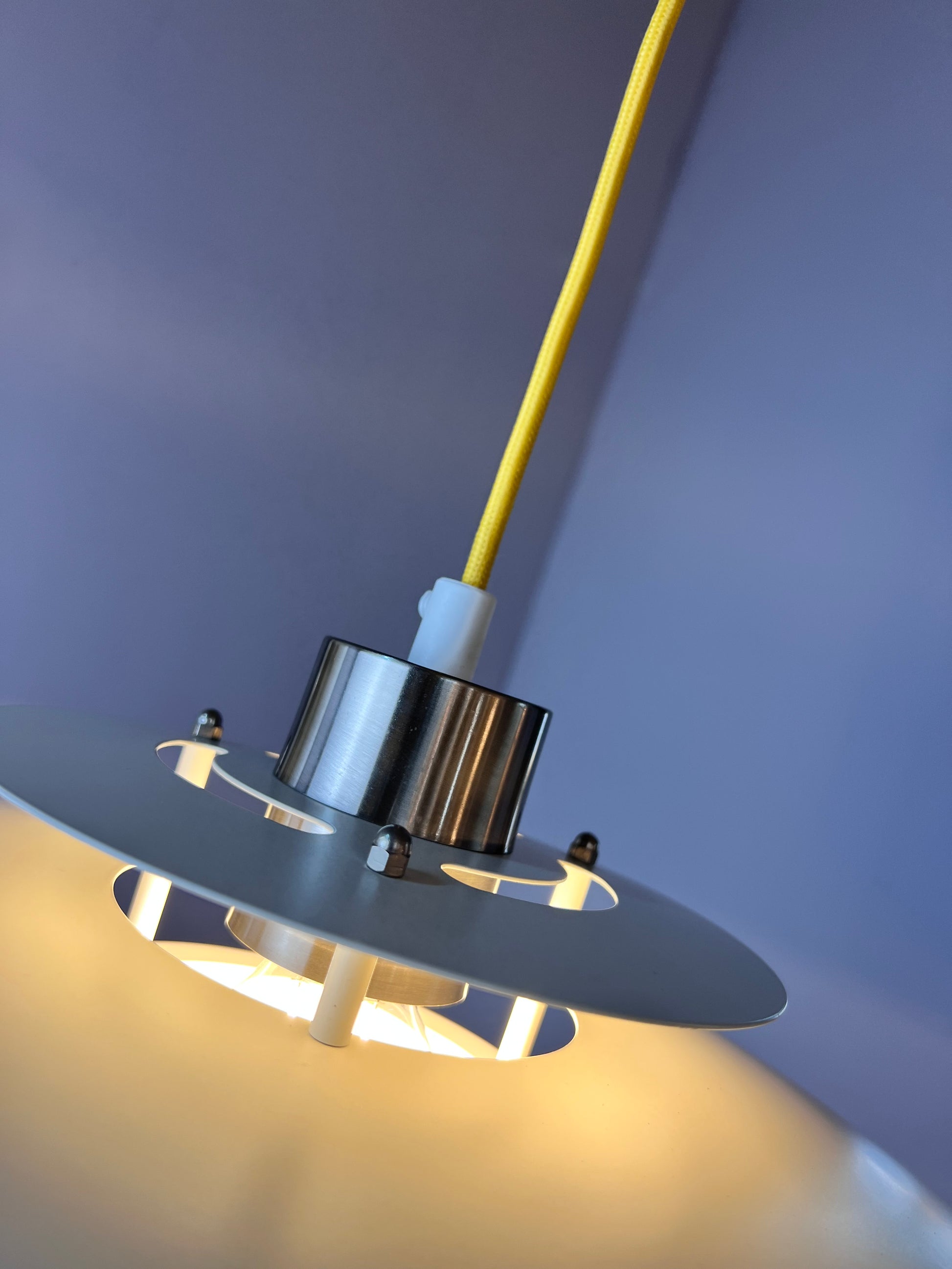 Lamellenlampe weiß aus Dänemark