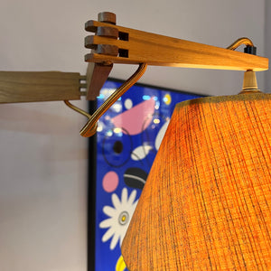 Wandlampe mit Gelenkarm Teak und braun orangenem Schirm