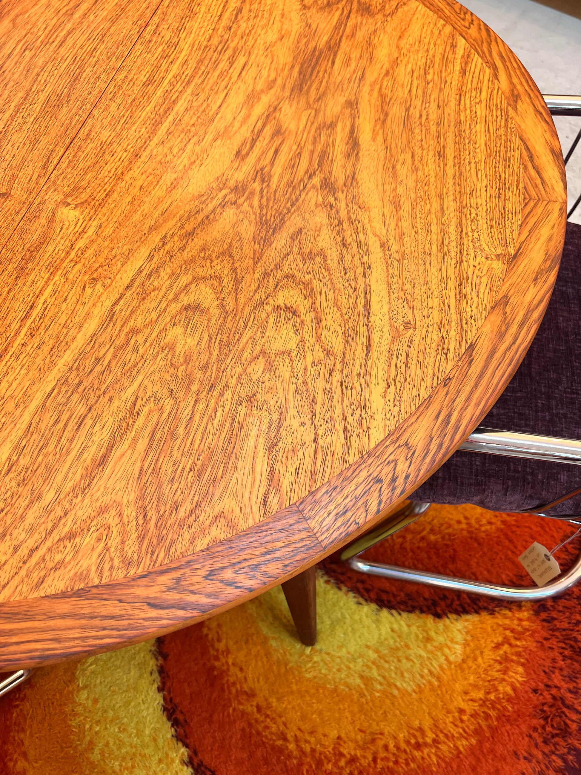 Runder Esstisch Teak mit Butterfly Auszug