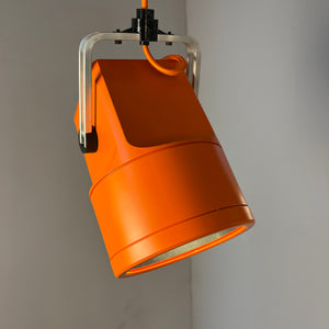 Strahler Unispot orange neu lackiert von Louis Poulsen
