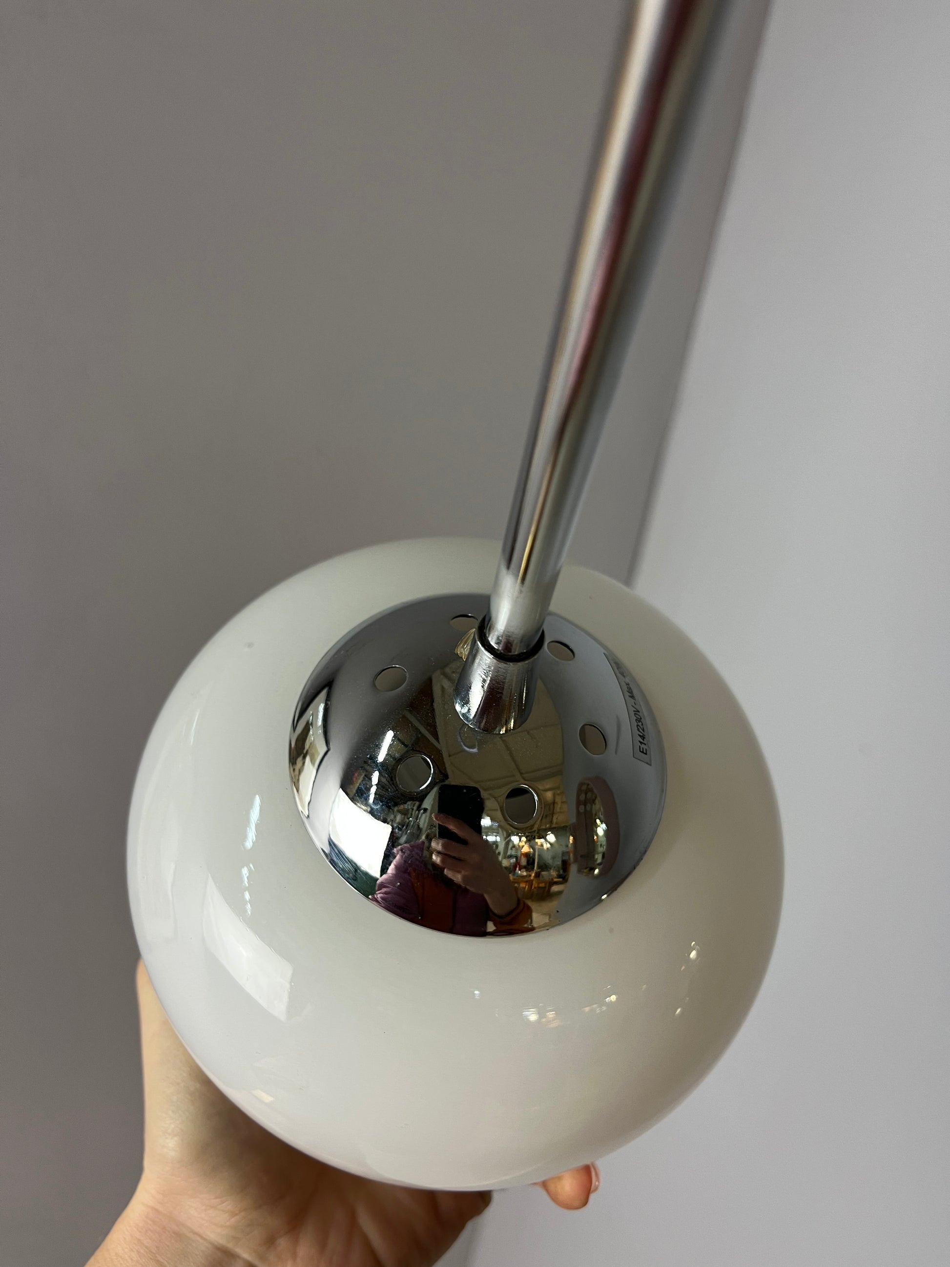 Hängelampe weiß Glas Chrom mit Stab