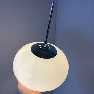 Hängelampe weiß Glas Chrom mit Stab