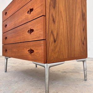 Kommode Teak mit neuen Chromfüßen von H. W. Klein für Bramin