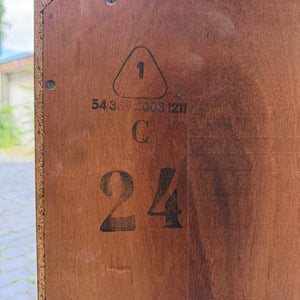 Schrank Typ 605 Esche mit neuen Chromfüßen von Hellerau