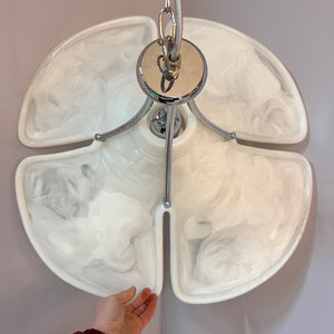 Hängelampe Blume weiß Chrom Kunststoff handgearbeitet von COSACK