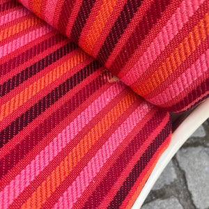 Sessel 70er pink gestreift