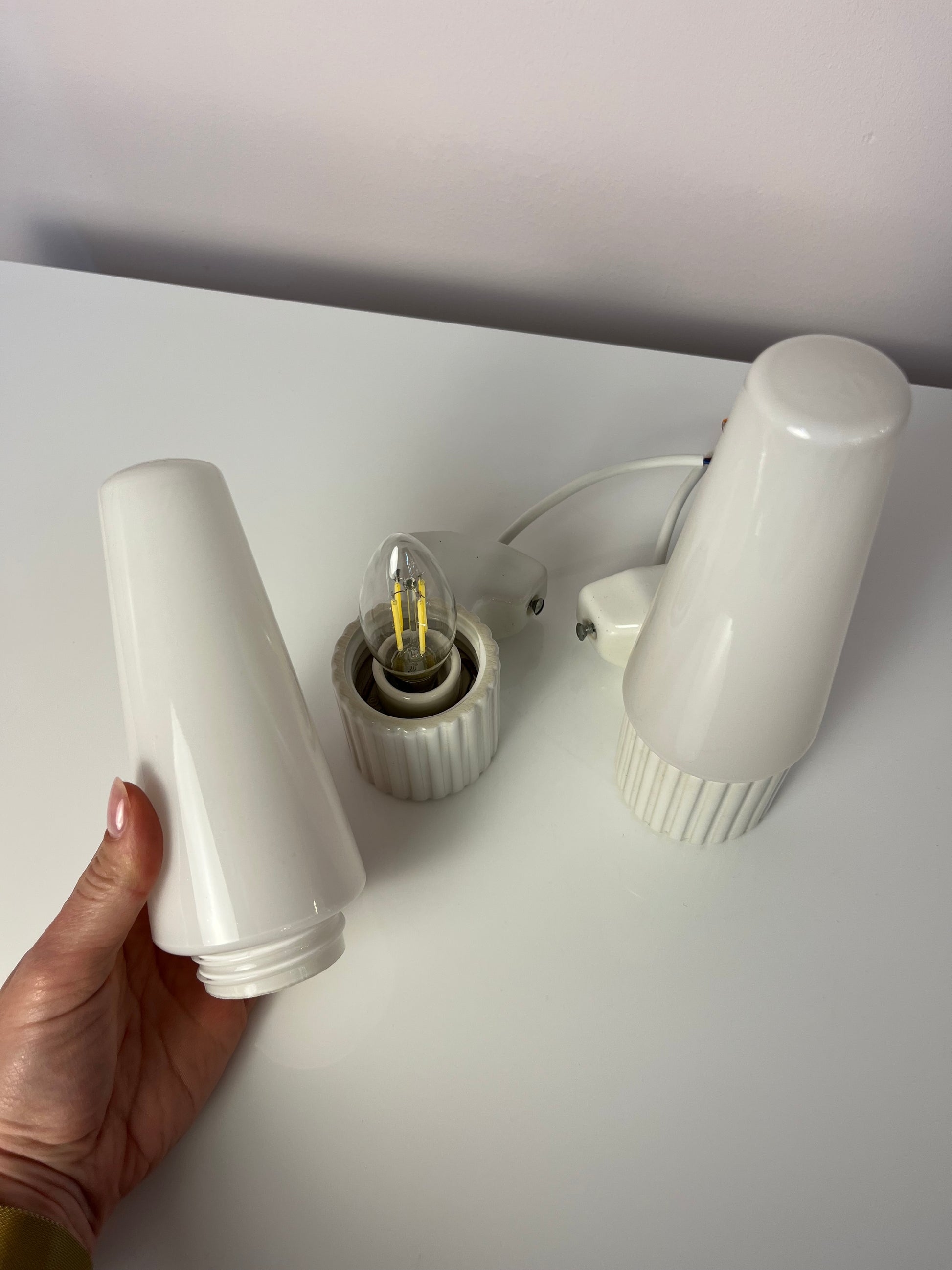 Set: 2x Wandlampe Modell 6020 weiß von Sigvard Bernadotte für Ifö