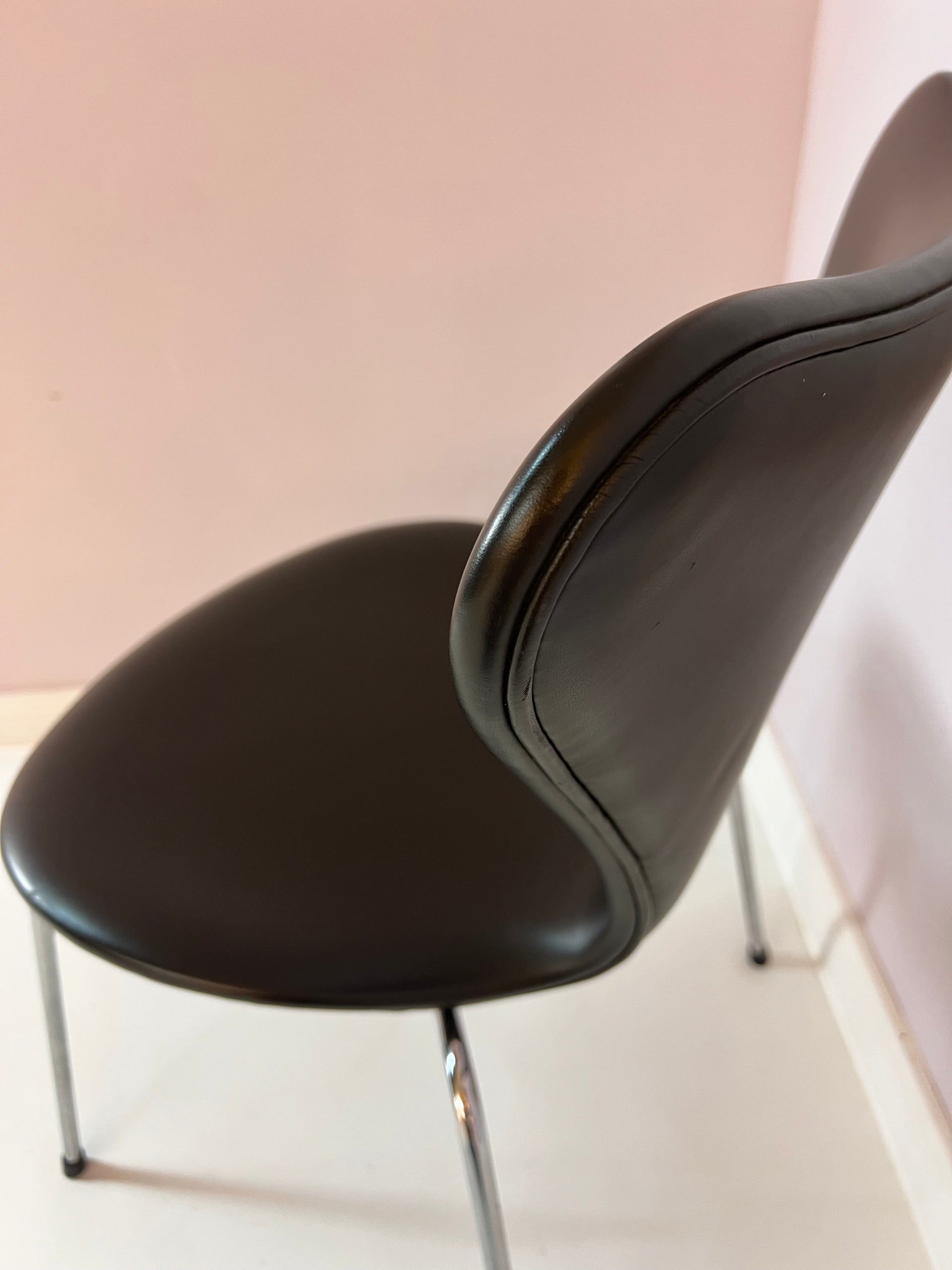 Polsterstuhl Serie 7 dunkelbraun Echtleder von Arne Jacobsen für Fritz Hansen