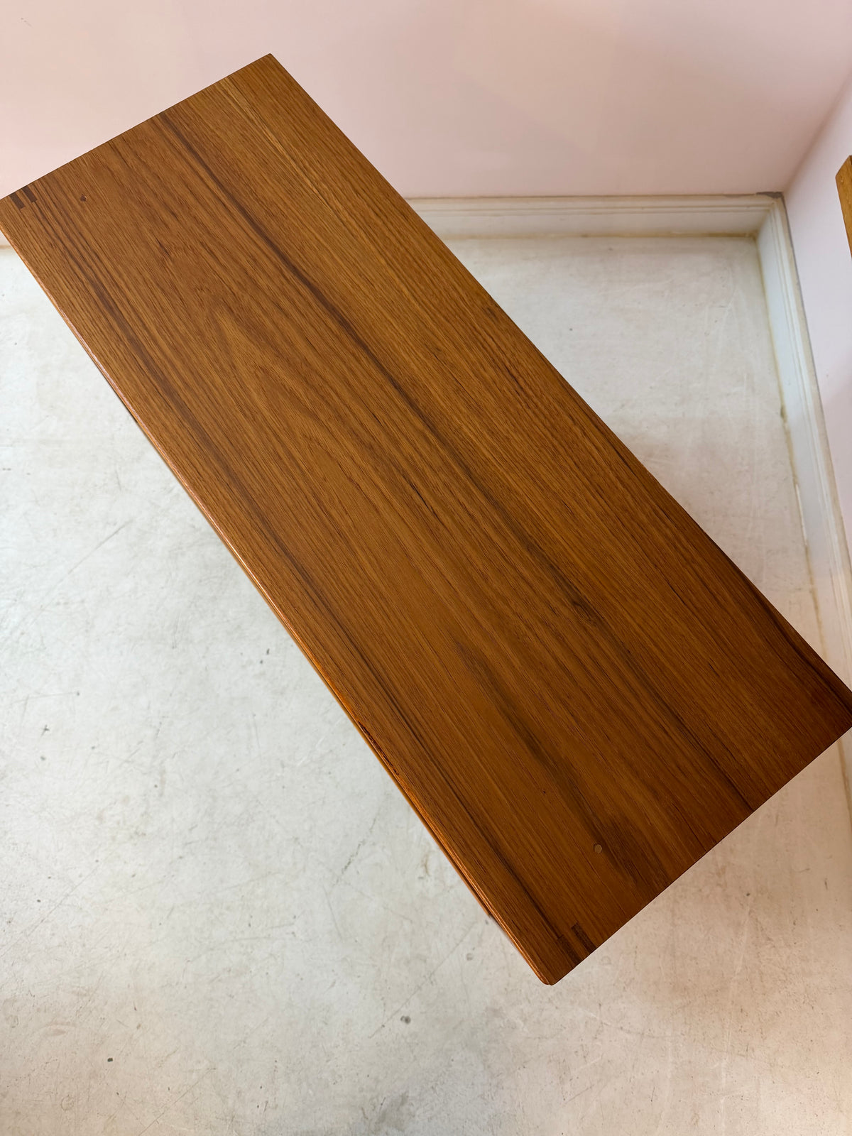 Kleines Regal Teak für Schalltplatten aus Dänemark