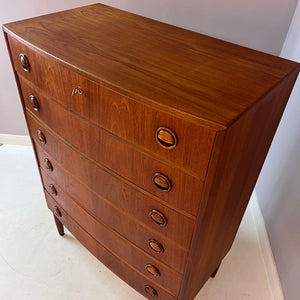 Kommode mit gerundeter Front Teak aus Dänemark