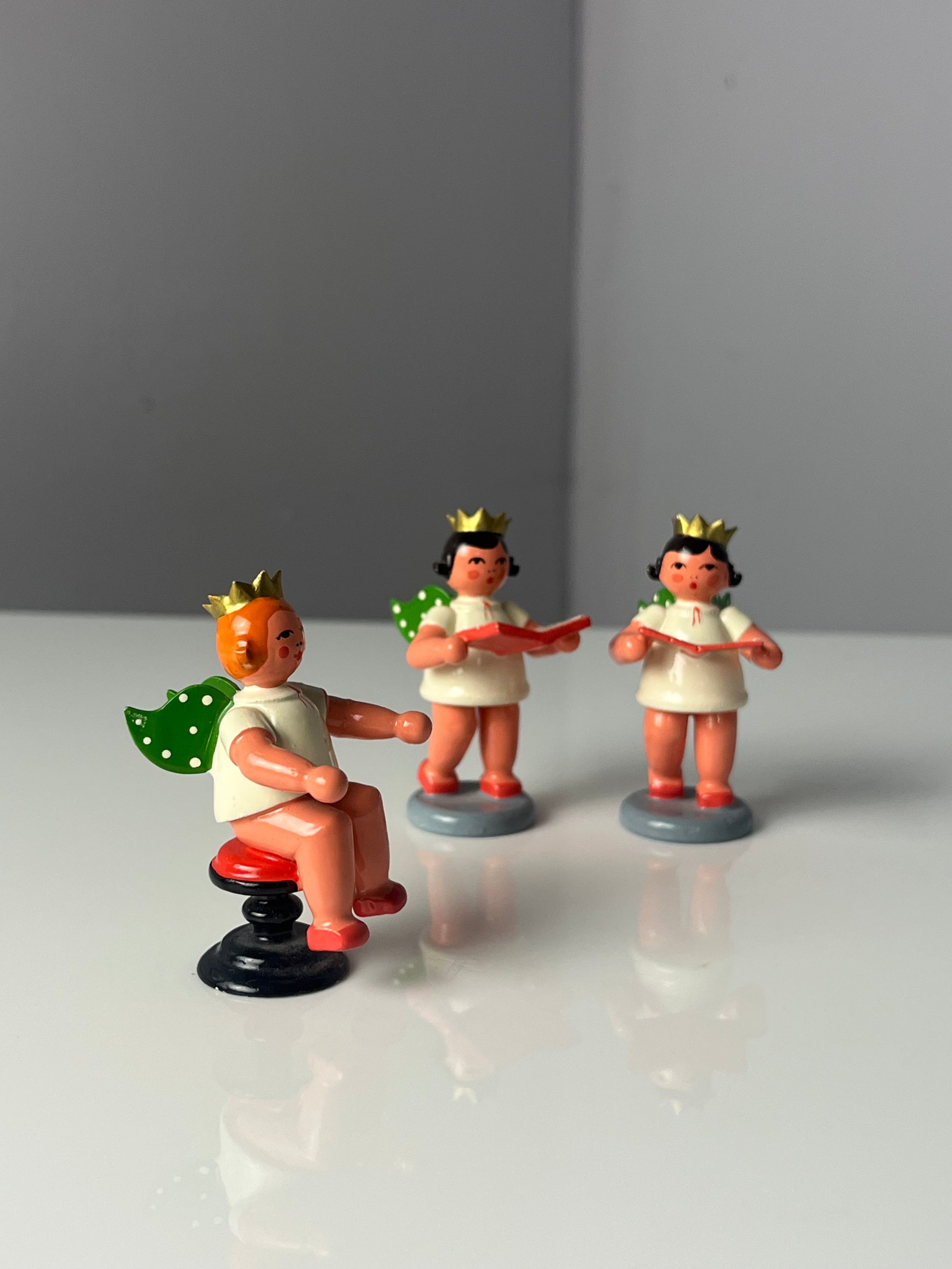 Set: 3x Engelmusikanten mit Krönchen von der Kunstgewerblichen Drechslerei Ellmann