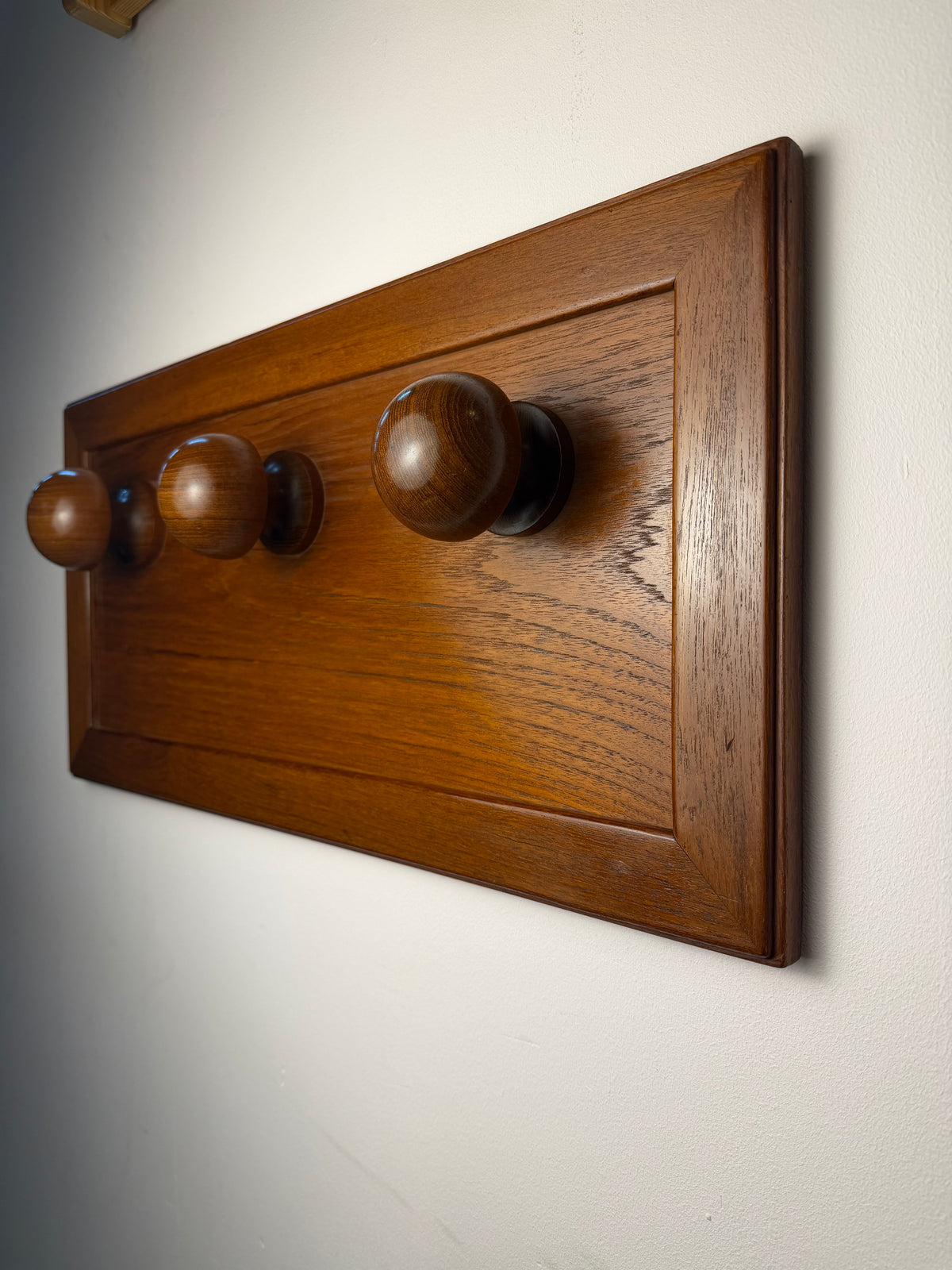 Wandgarderobe No. 369 Teak von Aksel Kjersgaard