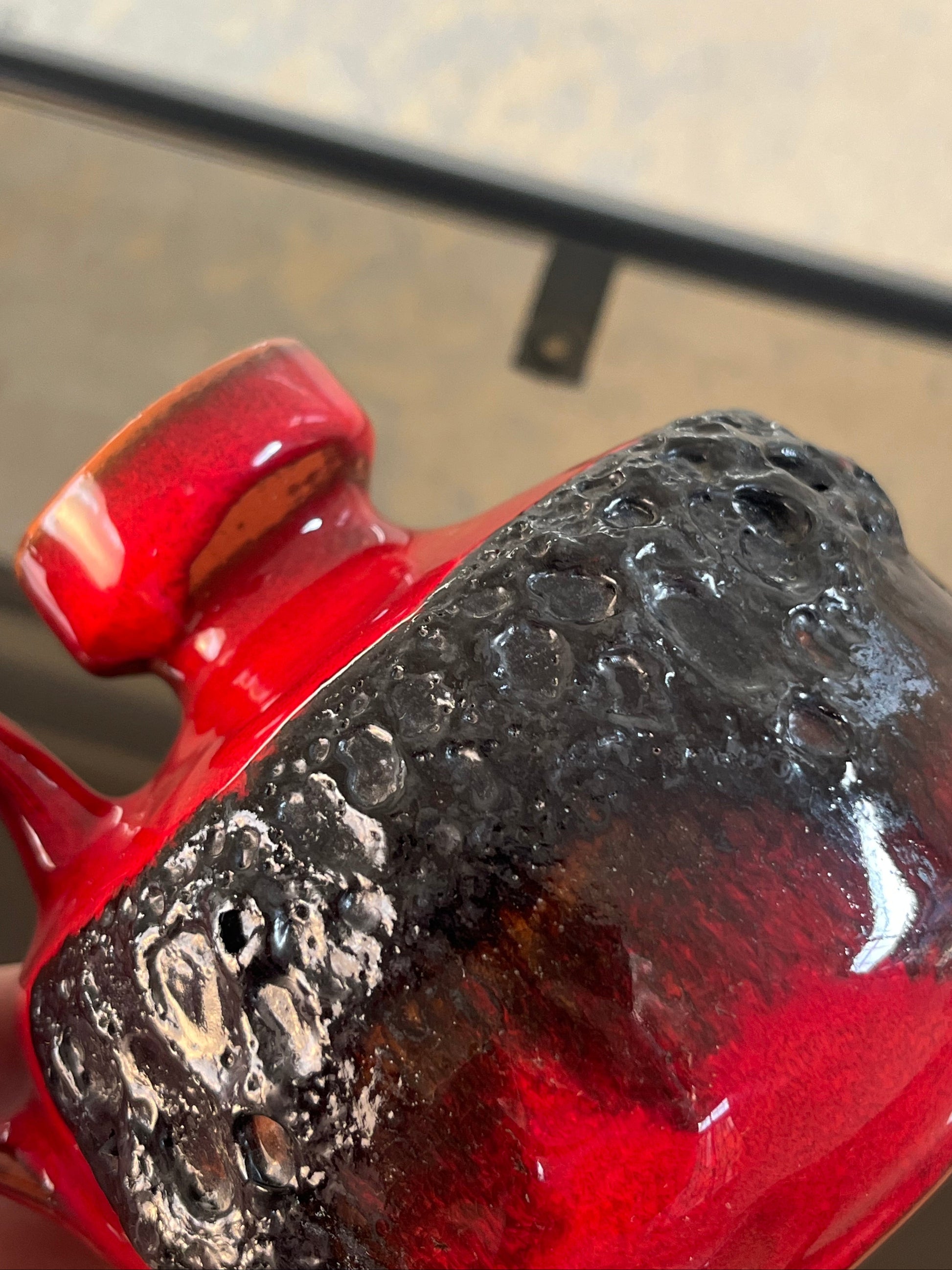 Vase 210 rot schwarz von Kreutz Keramik