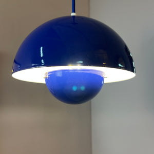 Hängelampe Flowerpot blau Emaille von Verner Panton für Louis Poulsen