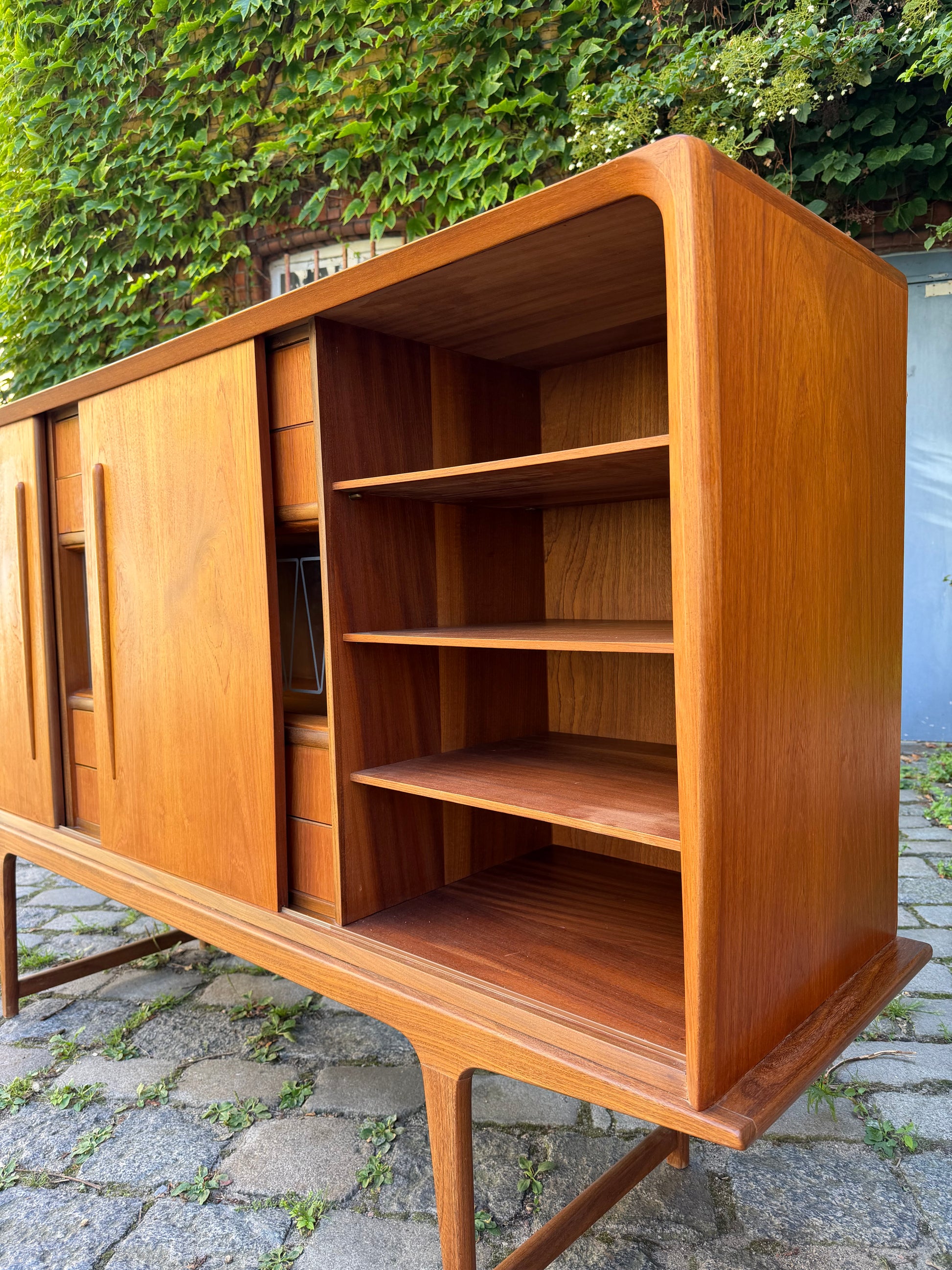 Highboard Teak mit Vitrine & Minibar aus Dänemark