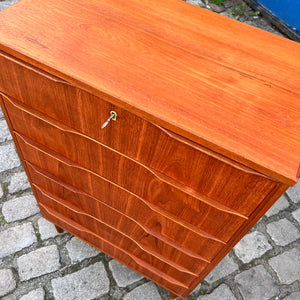 Kommode Teak mit Schloss aus Dänemark