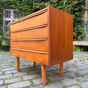Kleine Kommode Teak mit Schloss aus Dänemark