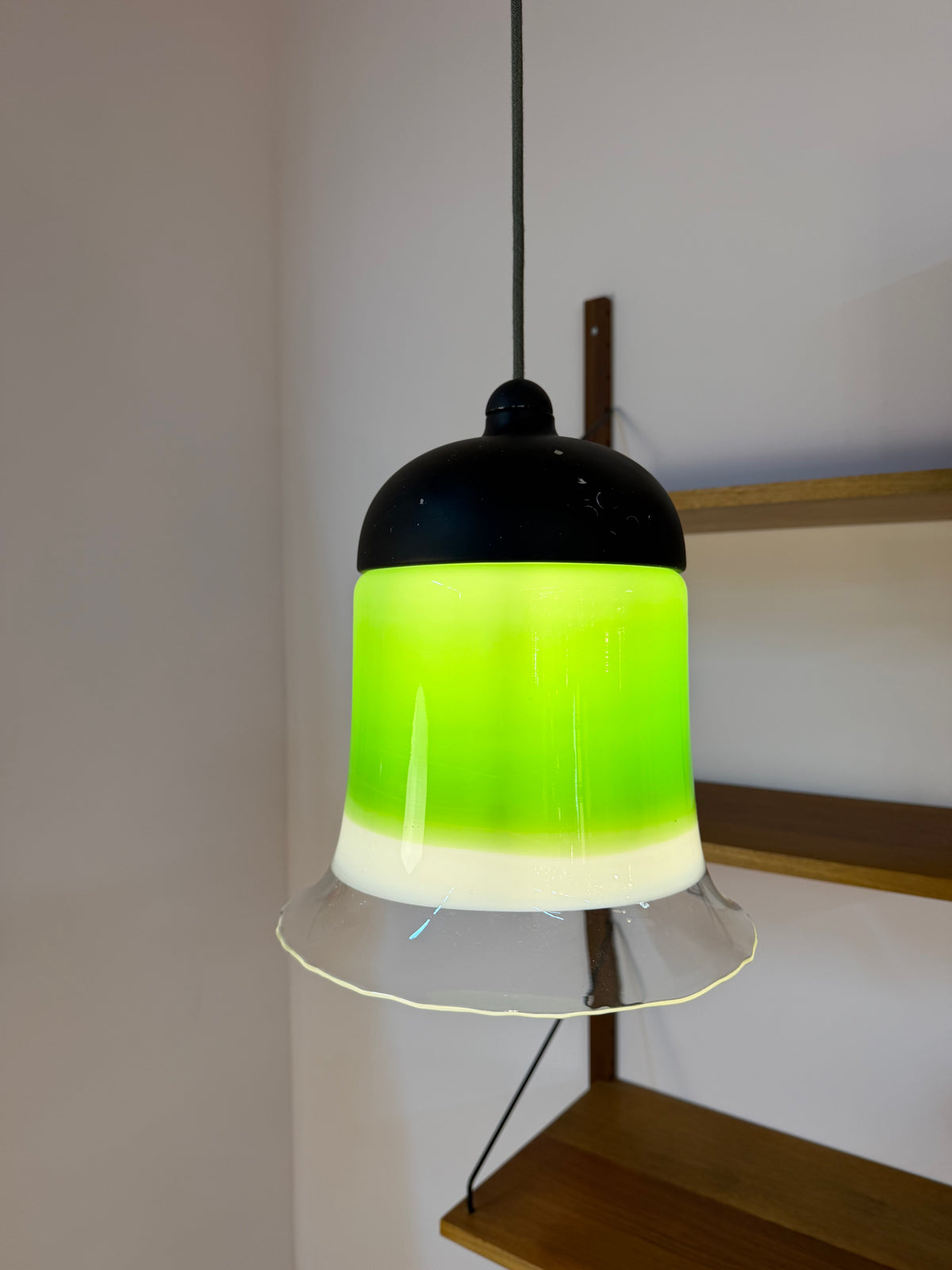Hängelampe grün weiß Glas von Peill & Putzler