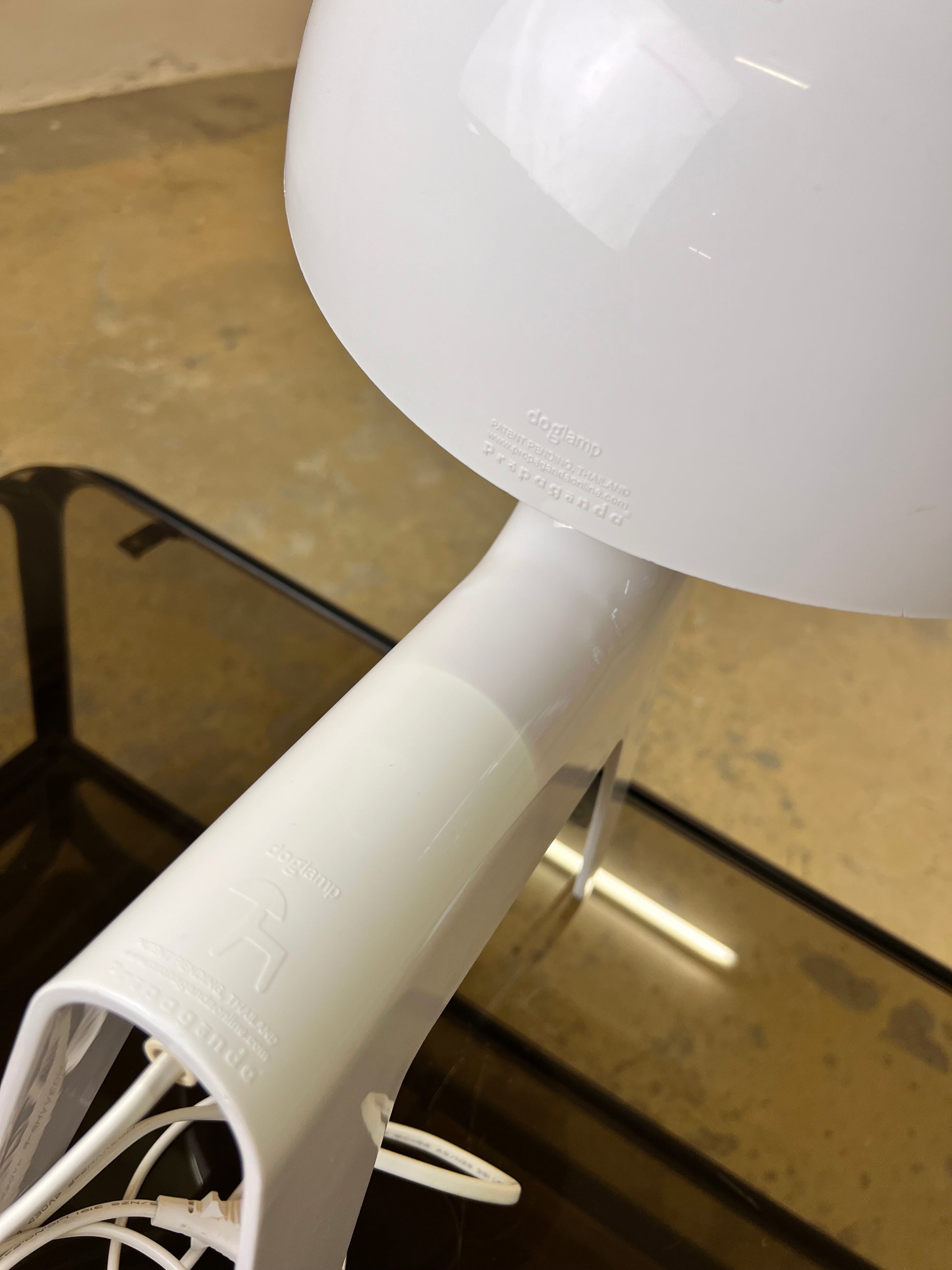 „Doglamp“ Propaganda D-dOG Lampe