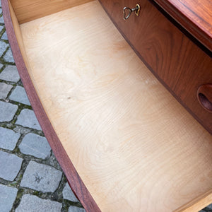 Kommode Teak mit gerundeter Front aus Dänemark