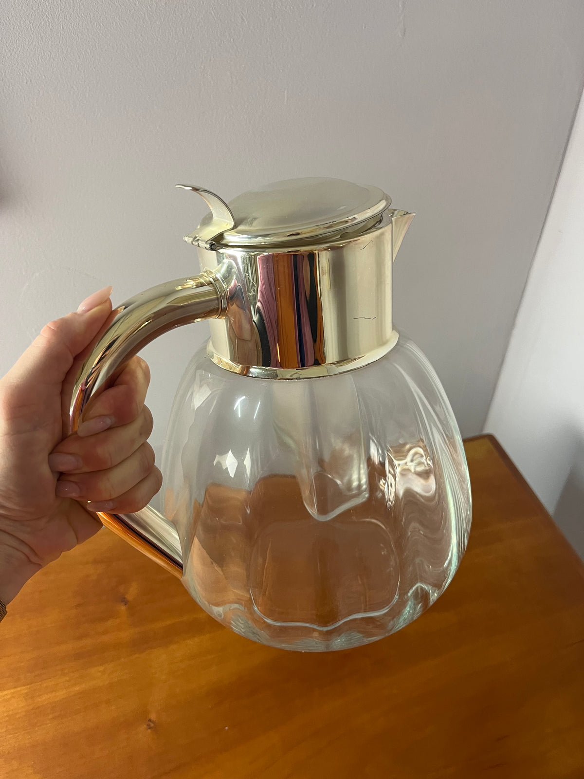 Karaffe mit Eiskühler und Silberdeckel