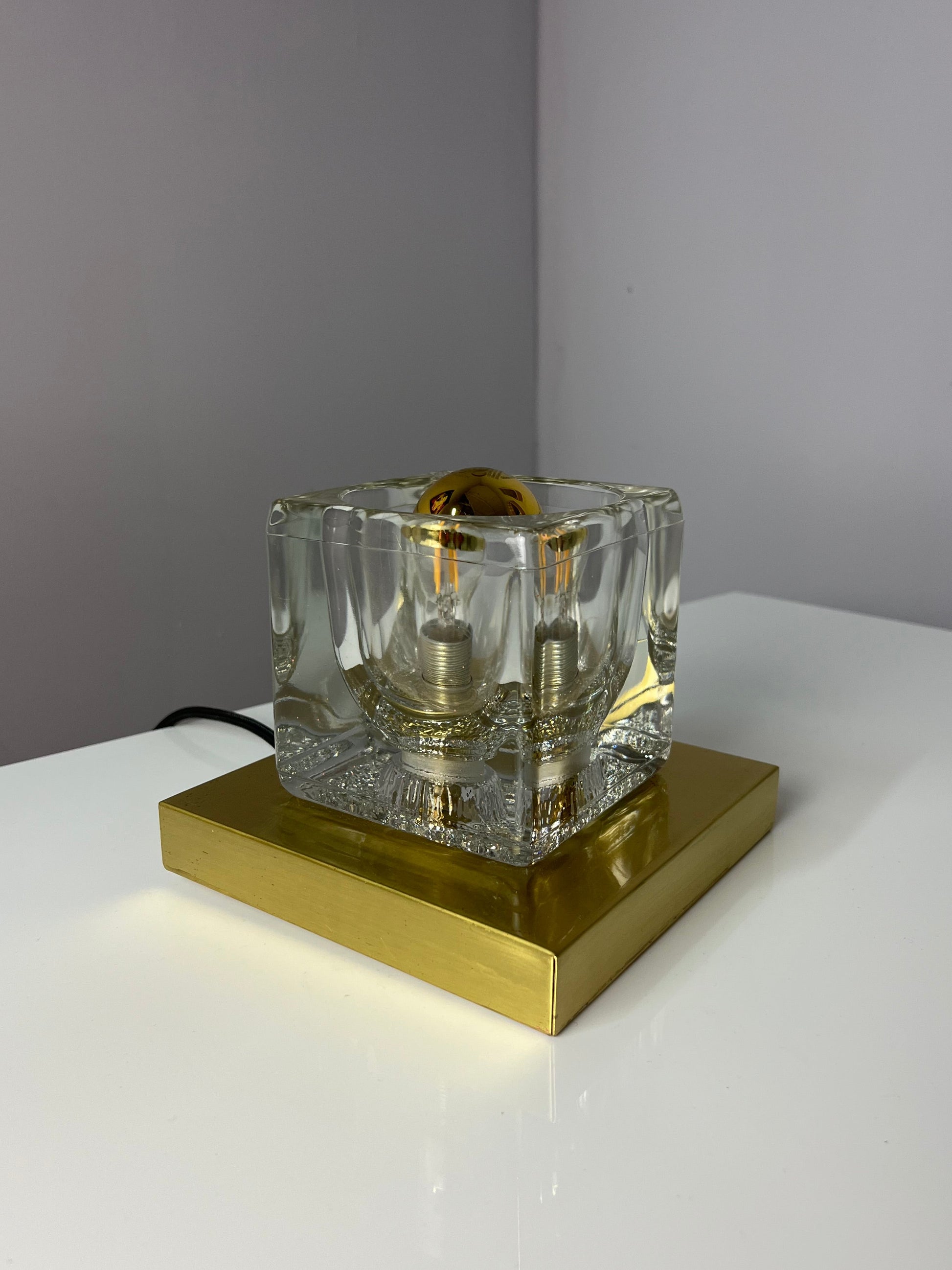 Wandlampe gold Glas mit Messingsockel von Peill & Putzler