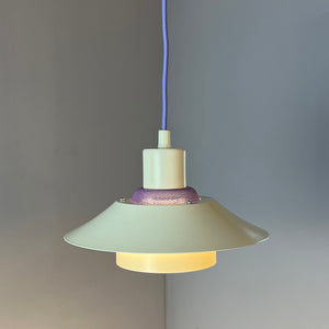 Lamellenlampe Modell Garda lila weiß von Design Light