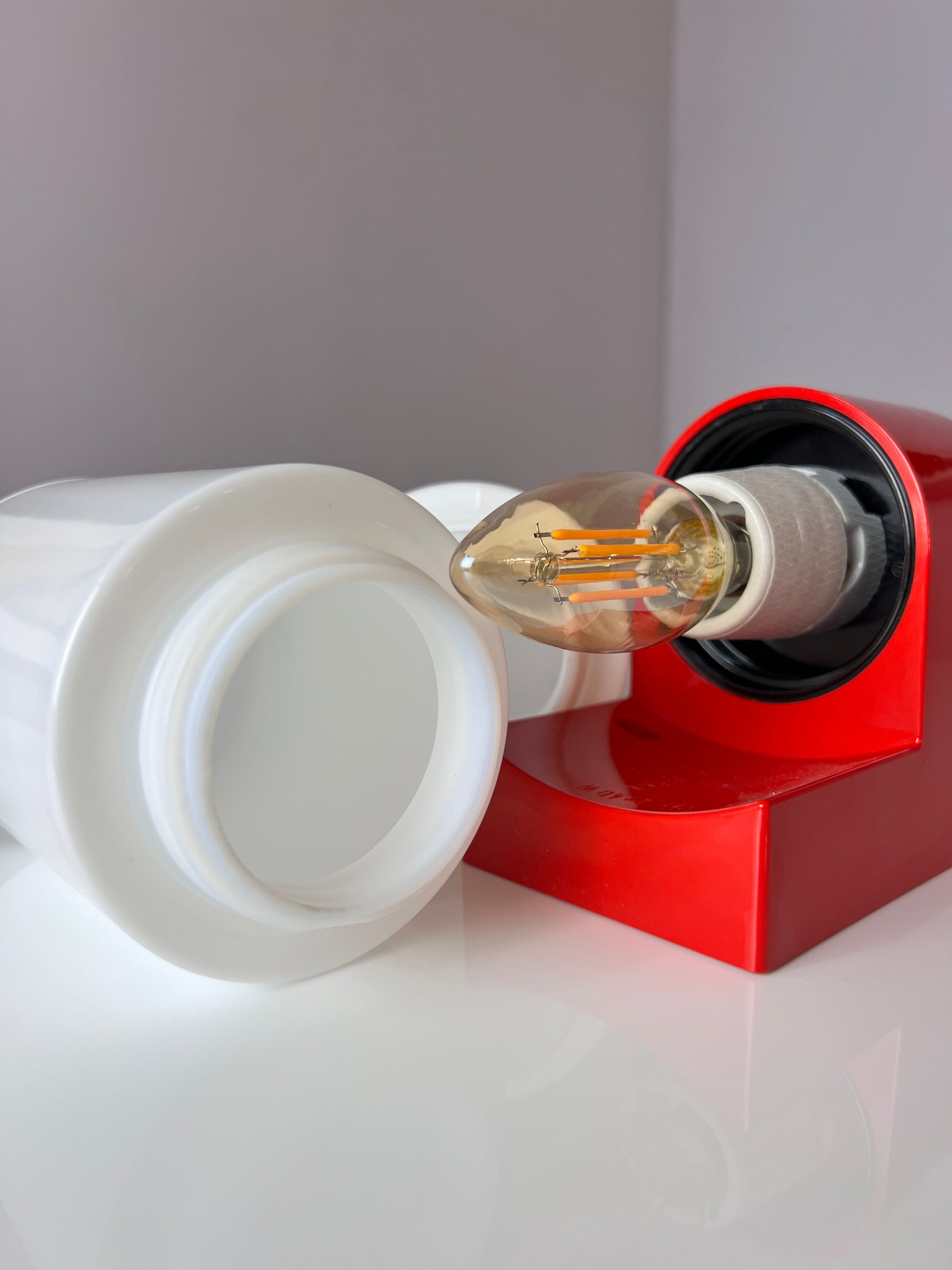 Badlampe rot Kunststoff & Opalglas