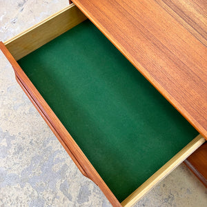 Lowboard Teak mit neuen Metallbeinen von rt Möbel