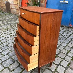 Geschwungene Kommode Teak aus Dänemark