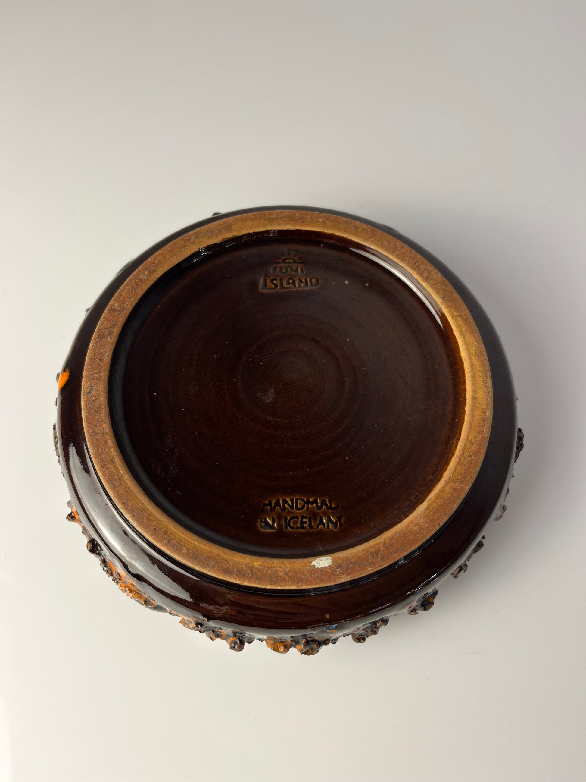 Aschenbecher Fat Lava orange braun von Funi Island - Handmade in Iceland