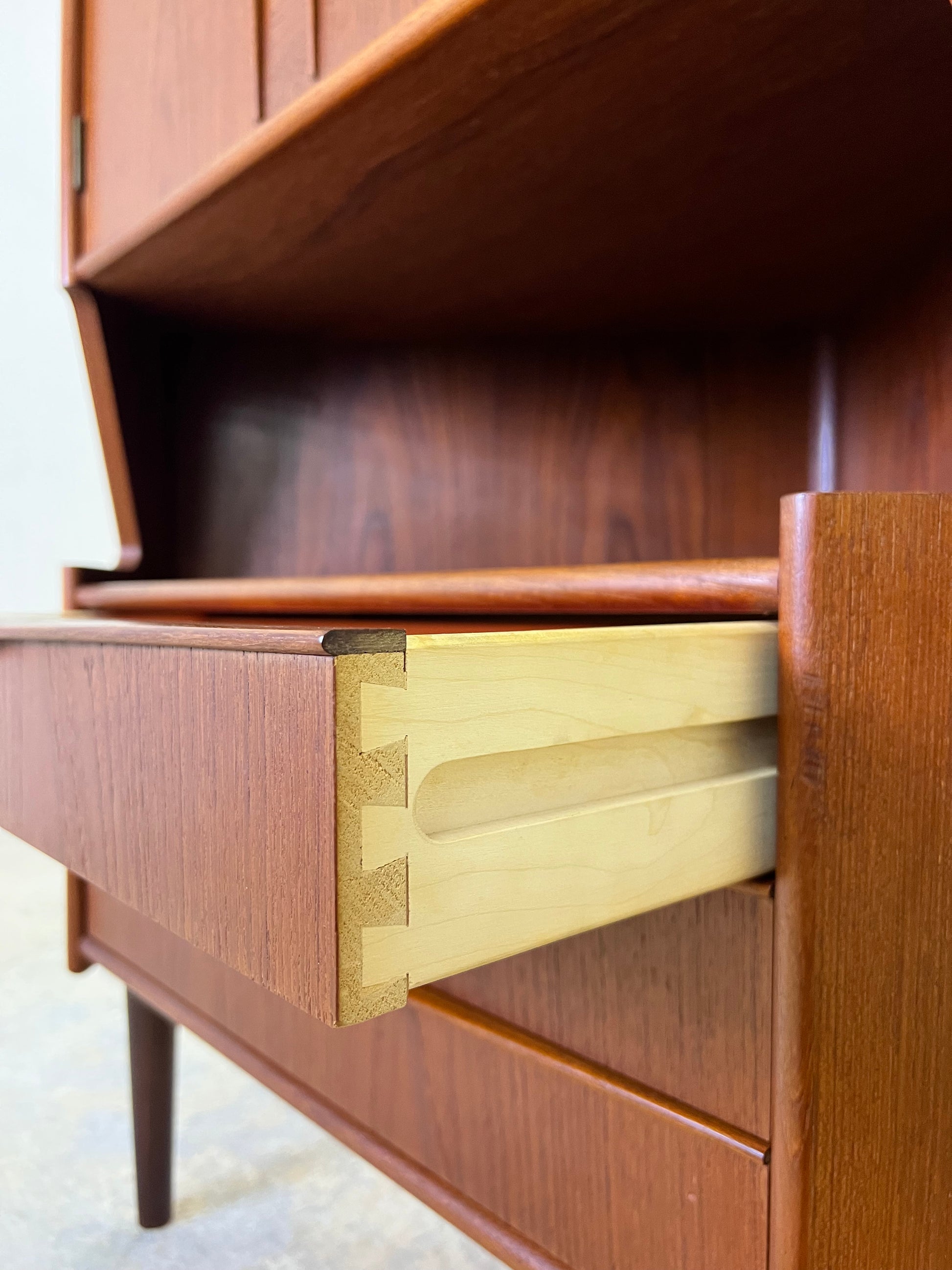 Eckschrank Teak mit Minibar aus Dänemark