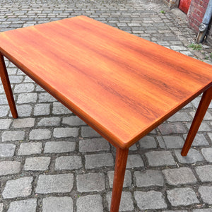 Ausziebarer Esstisch Teak von Henning Kjearnulf