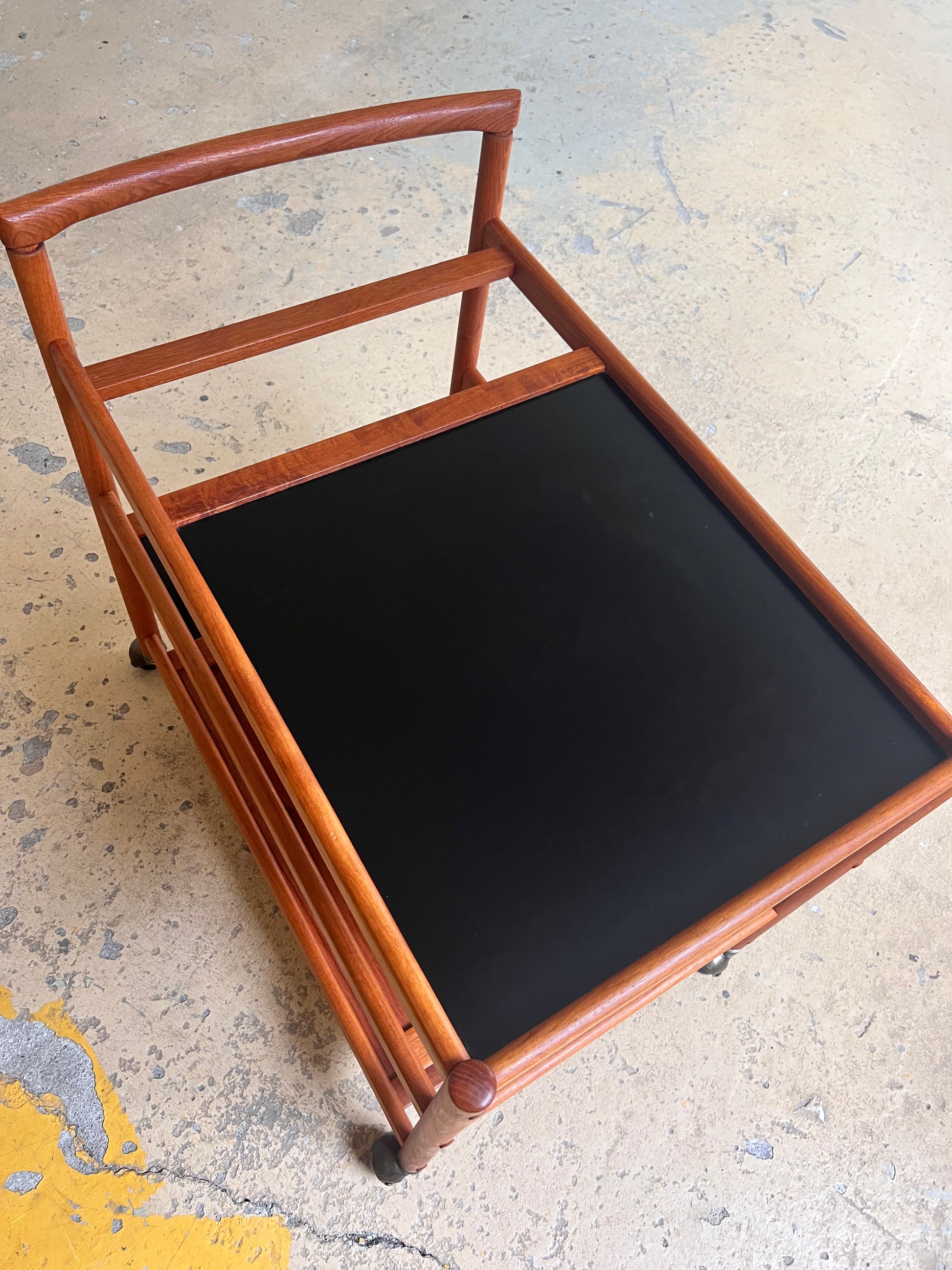 Barwagen Teak von Nissen Dänemark