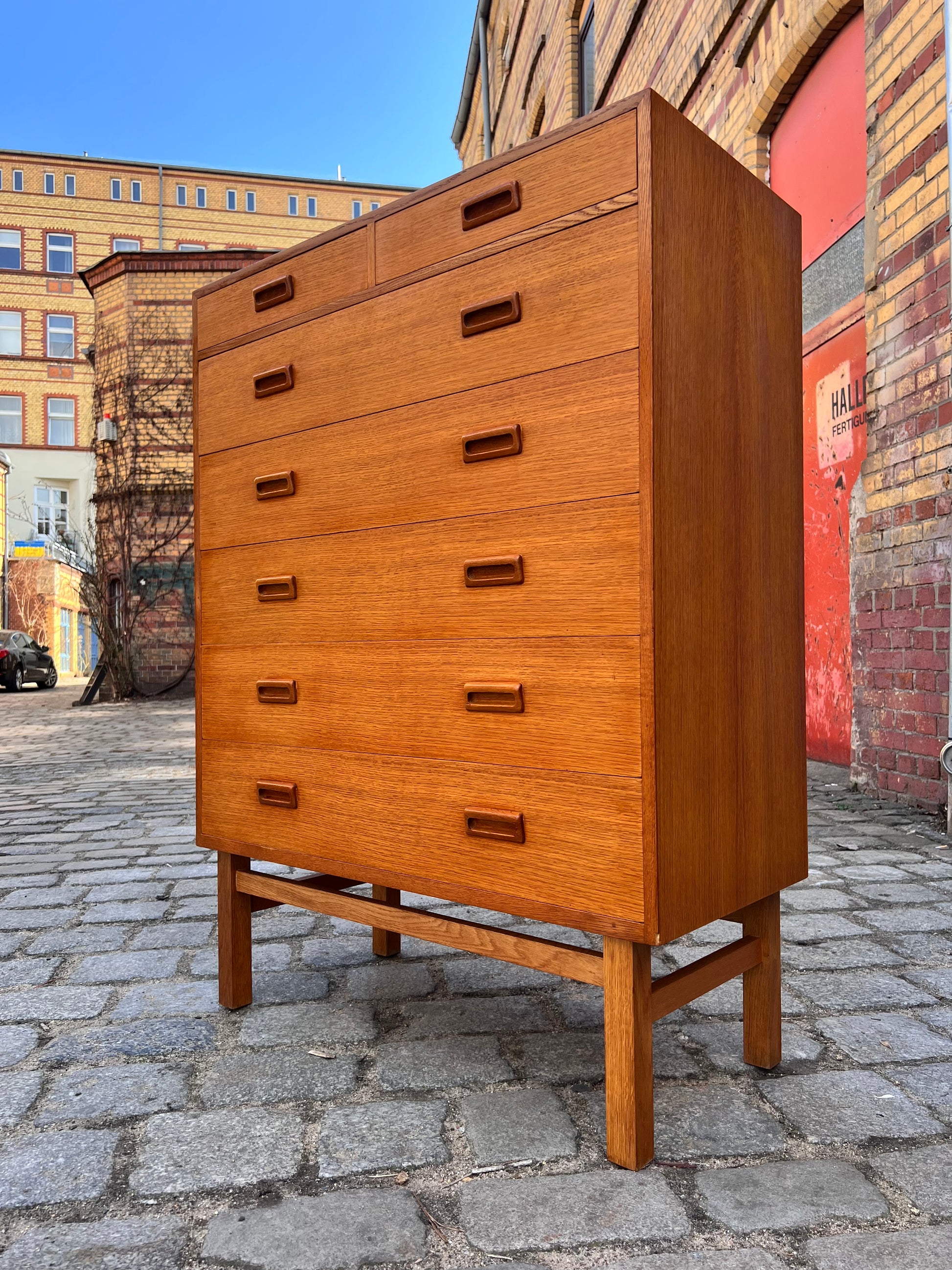 Tallboy Kommode Eiche mit Doppelgriffen von Holger Jensen für FDB Møbler