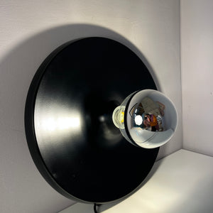 Wandlampe Diskus schwarz neu lackiert