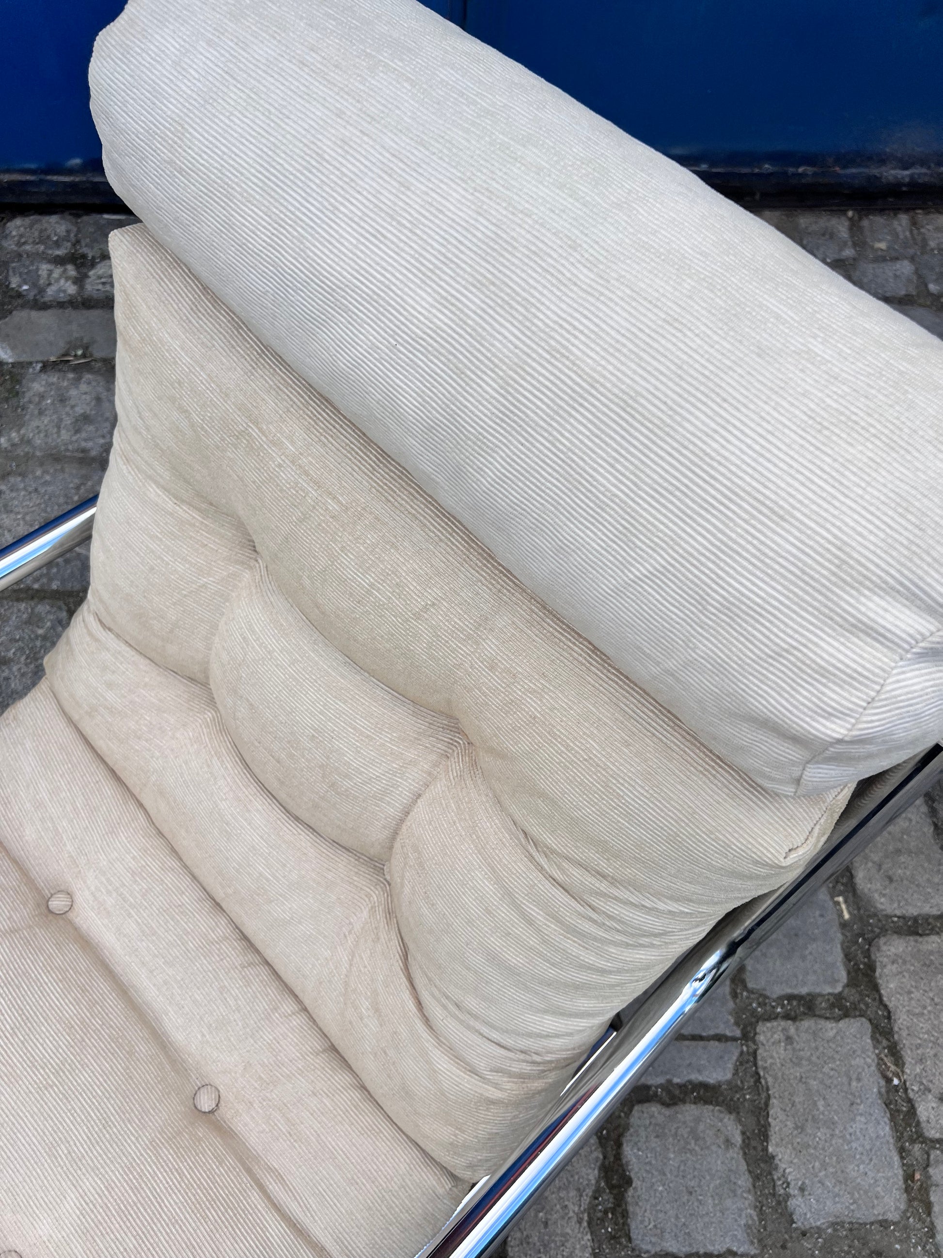 Sessel beige Kord Chromgestell