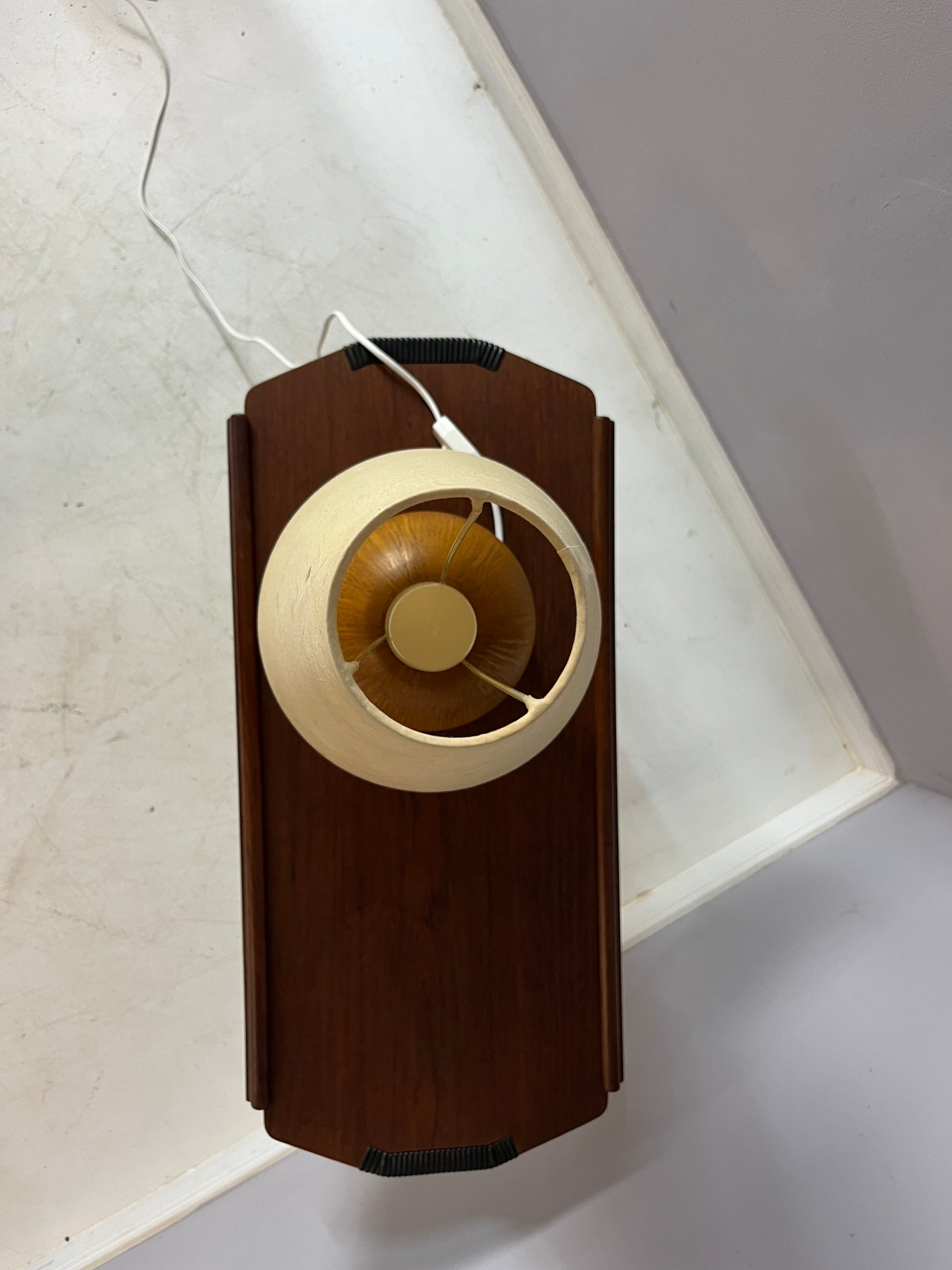 Kugeltischlampe Keramik mit Naturfaser Schirm
