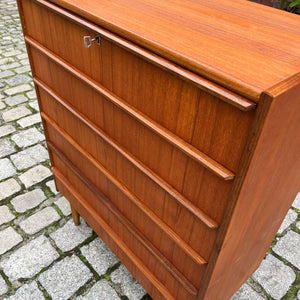 Kommode Teak mit durchgängigen Griffen