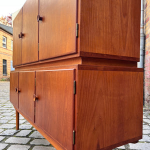 Highboard Teak mit runden Griffen