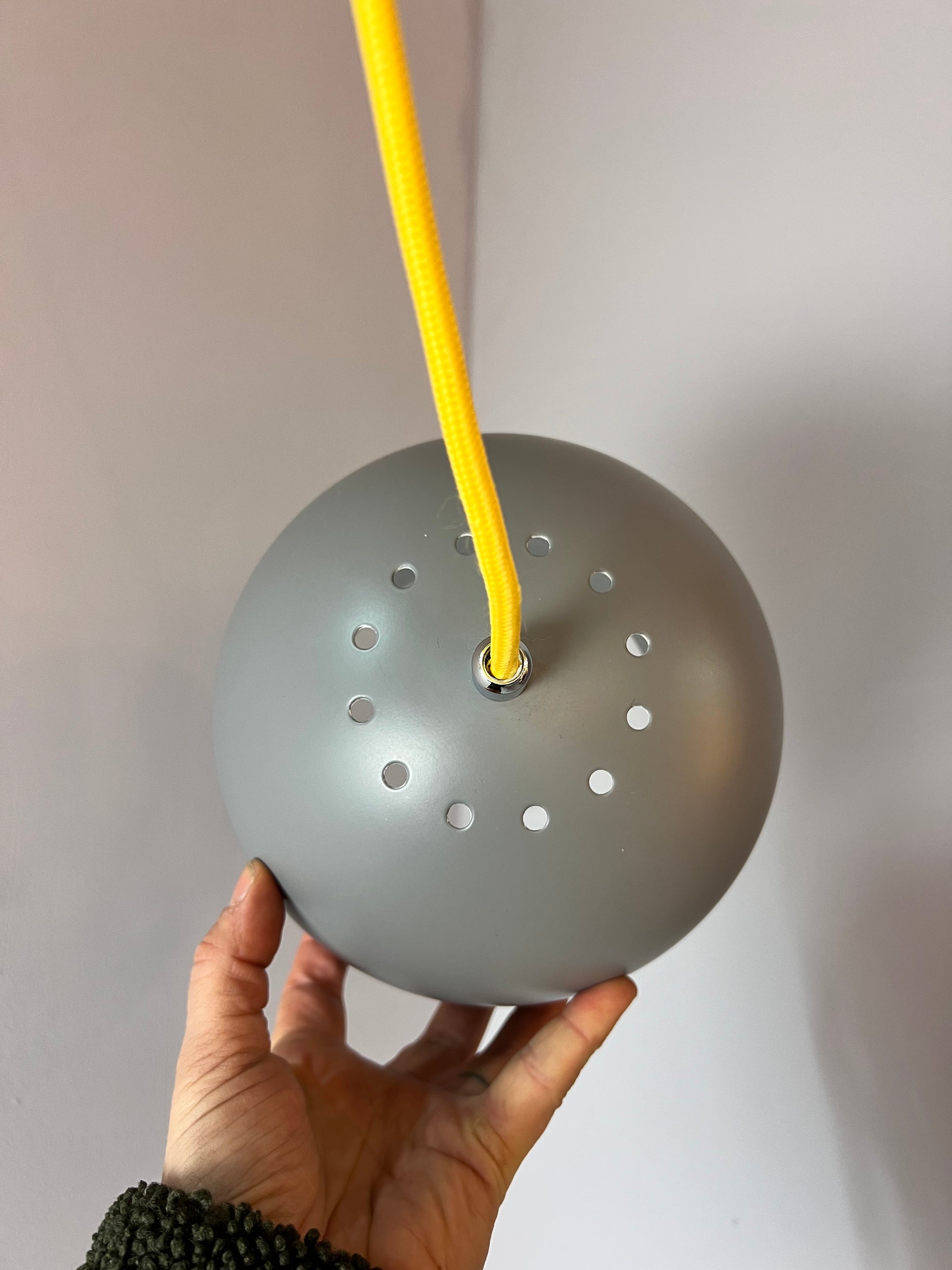 Kugellampe grau von Frandsen Dänemark