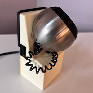 Tischlampe weiß silber mit Kugelkopf von Osram