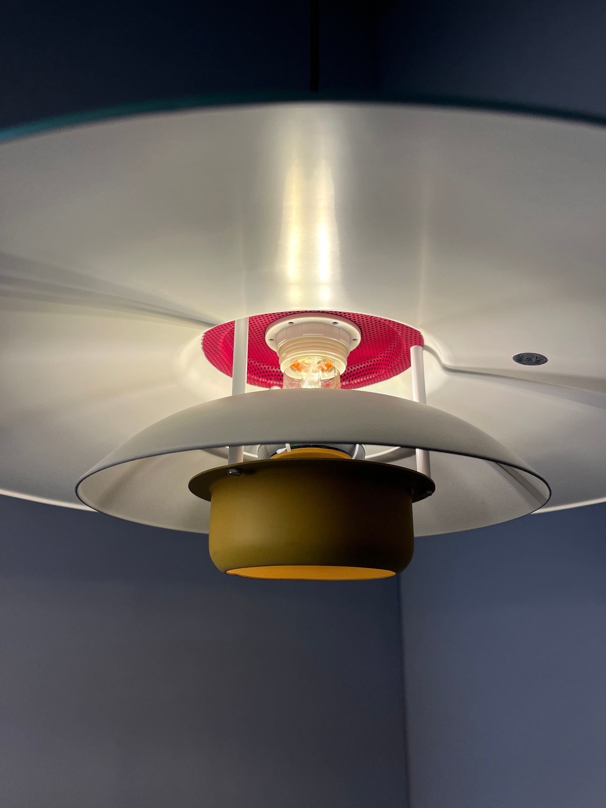 Lamellenlampe neu lackiert peach teal ocker aus Dänemark