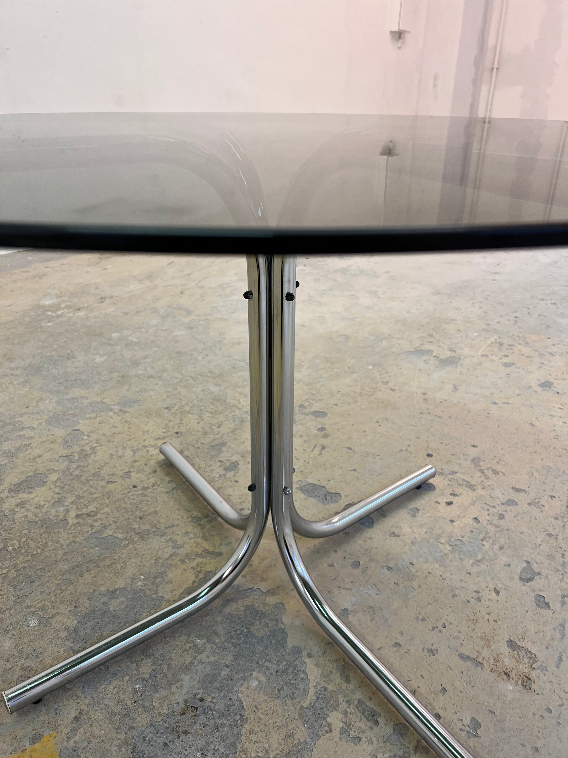 Runder Esstisch Rauchglas & Chrom