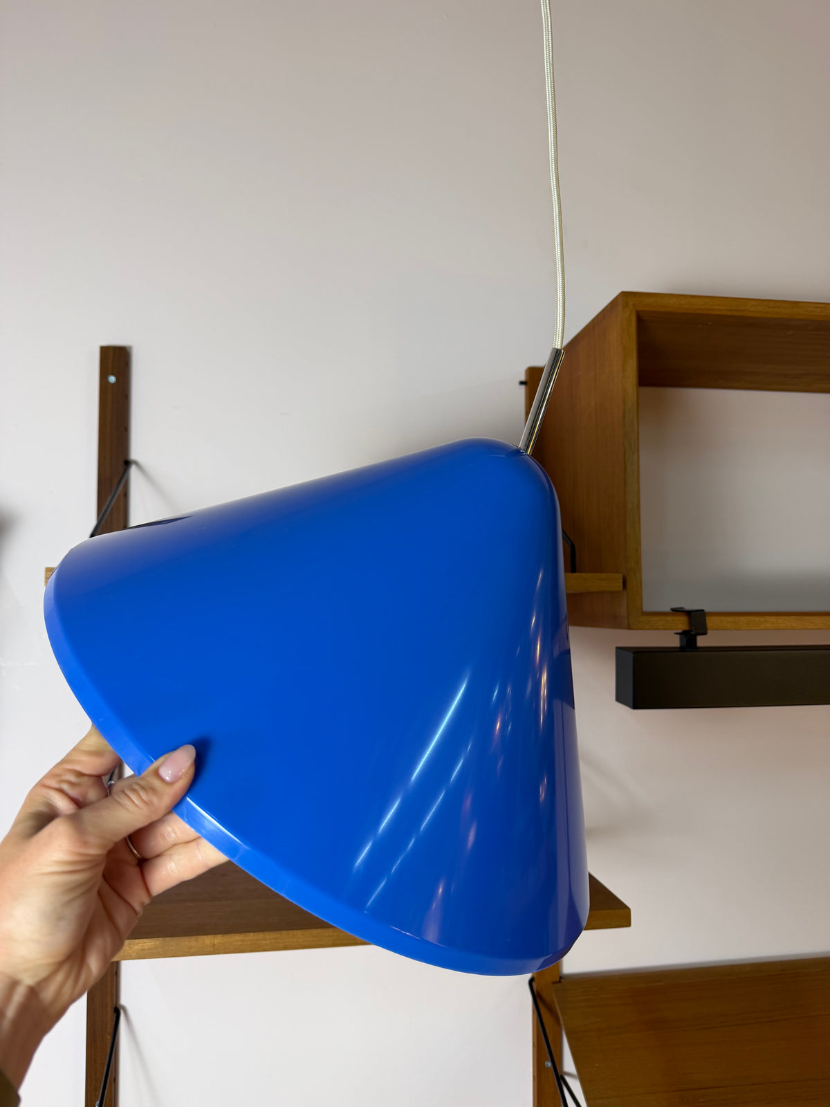 Hängelampe Modell Apollo blau Kunststoff von Nordisk Solar