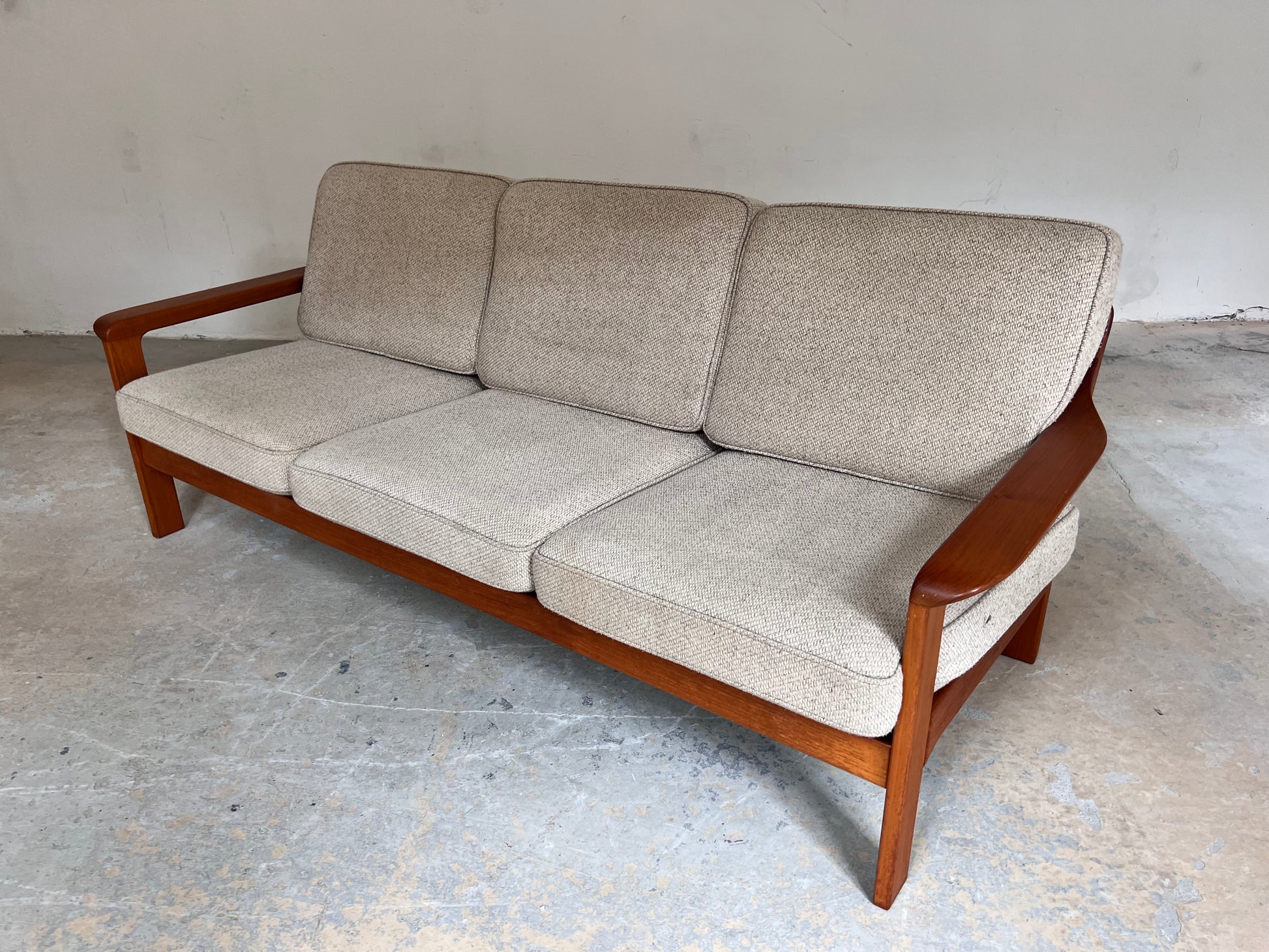 3-Sitzer Sofa Teak & Wolle aus Dänemark