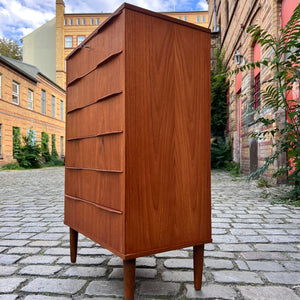 Kommode Teak mit Schloss aus Dänemark